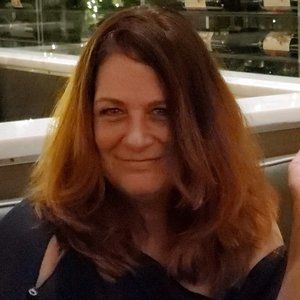 Meet your Posher, Carrie